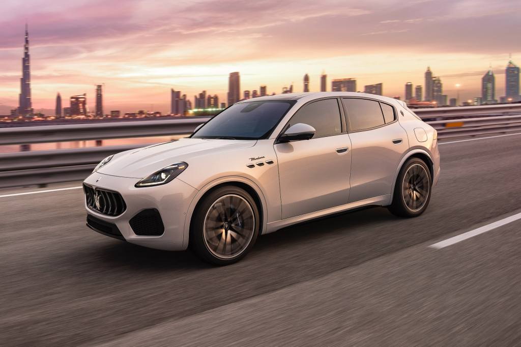 [새 차] 마세라티 그레칼레 연식변경 모델 – 커넥티비티 서비스와 오토 홀드 기능 추가, 보증기간도&nbsp;늘려