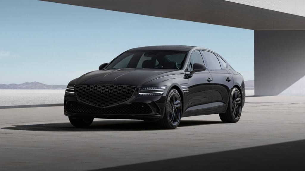 [새 차] 2025 제네시스 G80・G80 블랙 – 실내외 꾸밈새 검은색으로 통일한 ‘G80 블랙’&nbsp;돋보여