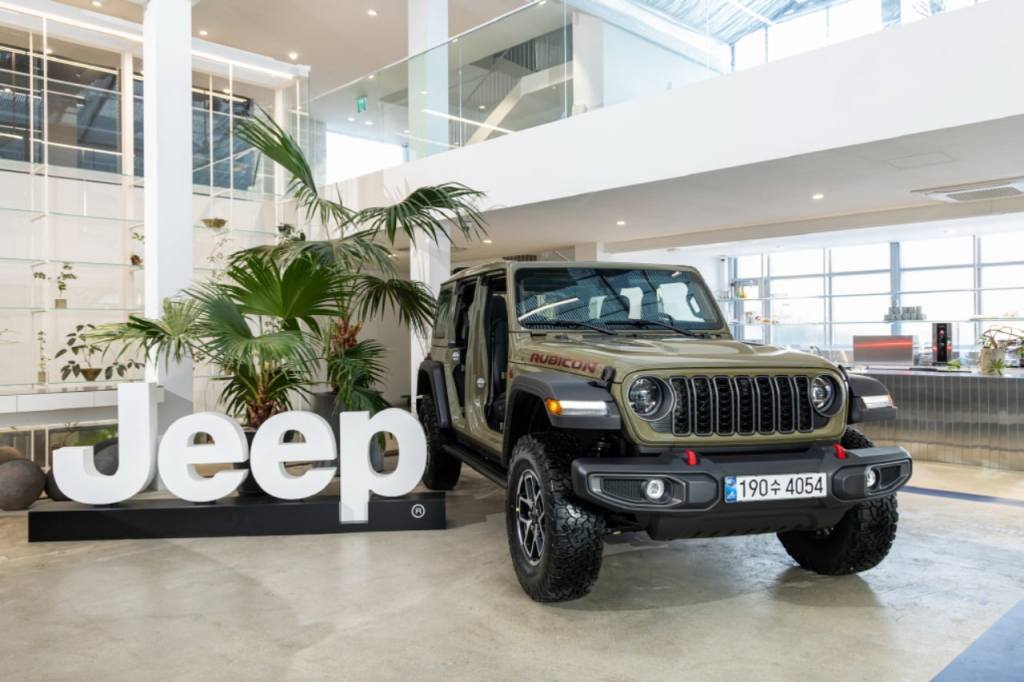 [출시임박] 윌리스 MB 상징색, 올리브 드랩으로 칠한 지프 랭글러 ’41&nbsp;에디션