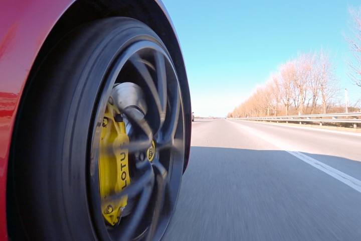 2024 Lotus Emira V6 First Edition / 2024 로터스 에미라 V6 퍼스트 에디션