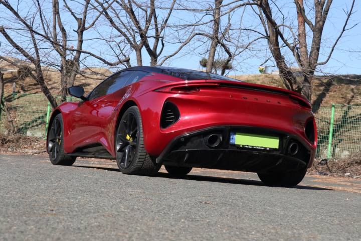 2024 Lotus Emira V6 First Edition / 2024 로터스 에미라 V6 퍼스트 에디션