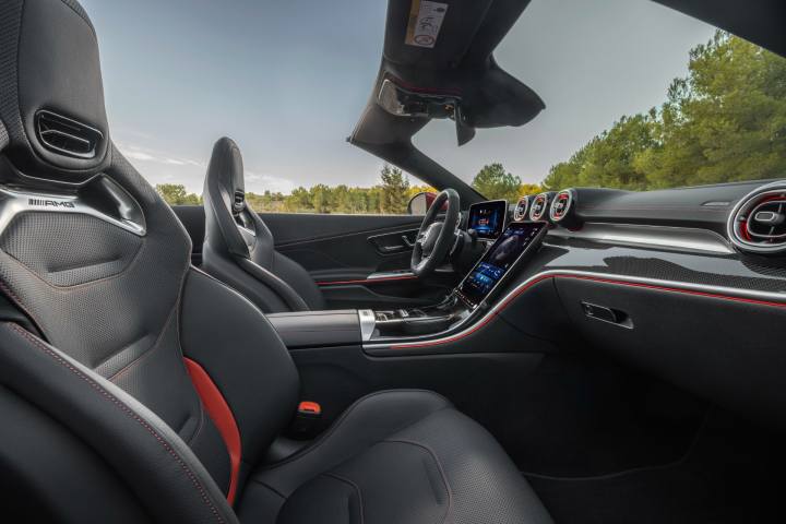 2025 Mercedes-AMG CLE 53 4MATIC+ Cabriolet / 2025 메르세데스-AMG CLE 53 4MATIC+ 카브리올레