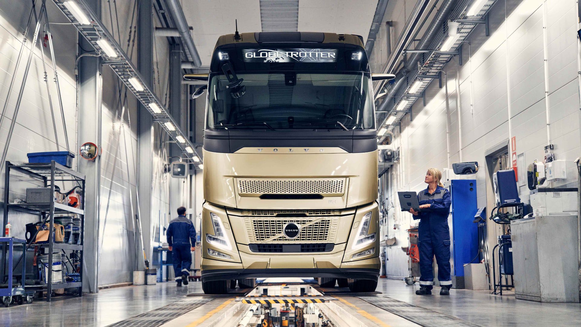 [새 서비스] 수리 항목 확대로 6×2 트럭 서비스 강화, 볼보트럭코리아 ‘골드 서비스 계약’