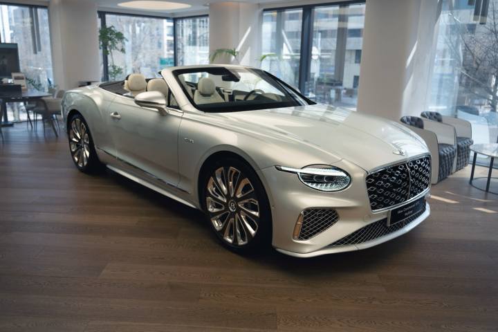 2025 Bentley Continental GTC Mulliner / 2025 벤틀리 컨티넨탈 GTC 뮬리너