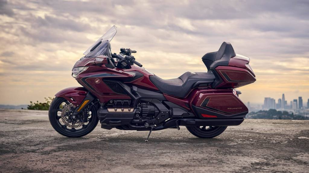 [출시임박] 플래그십 투어러 모터사이클 탄생 50주년 기념하는 혼다 골드윙 50주년 기념&nbsp;에디션