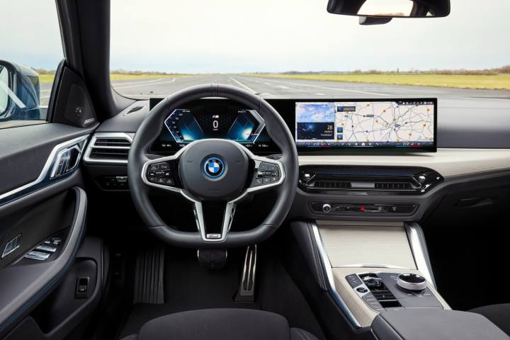 2025 BMW i4 eDrive40