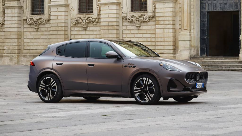 [새 차] 마세라티 첫 전기 SUV, 드디어 인도 시작 – 마세라티 그레칼레&nbsp;폴고레