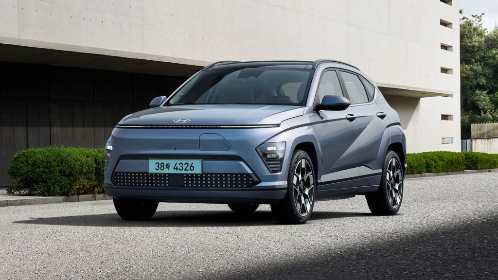 [새 차] 엔트리 트림 ‘E-VALUE+’ 기본사항 확대한 2025 현대 코나&nbsp;일렉트릭