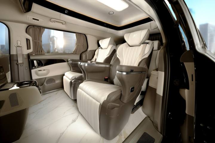 2025 KC Motors Noble Klasse T9 / 2025 케이씨모터스 노블클라쎄 T9