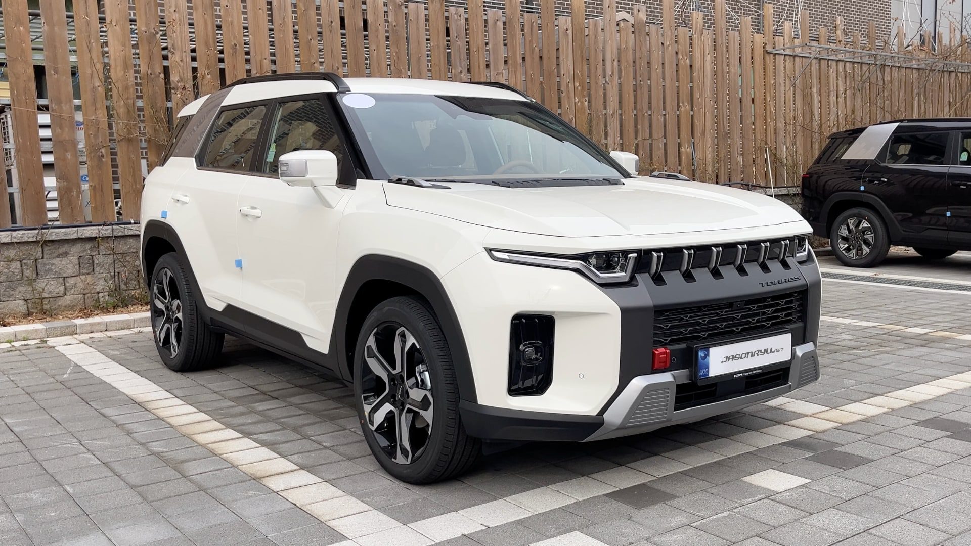 [영상-첫 시승] KG 모빌리티 토레스 하이브리드