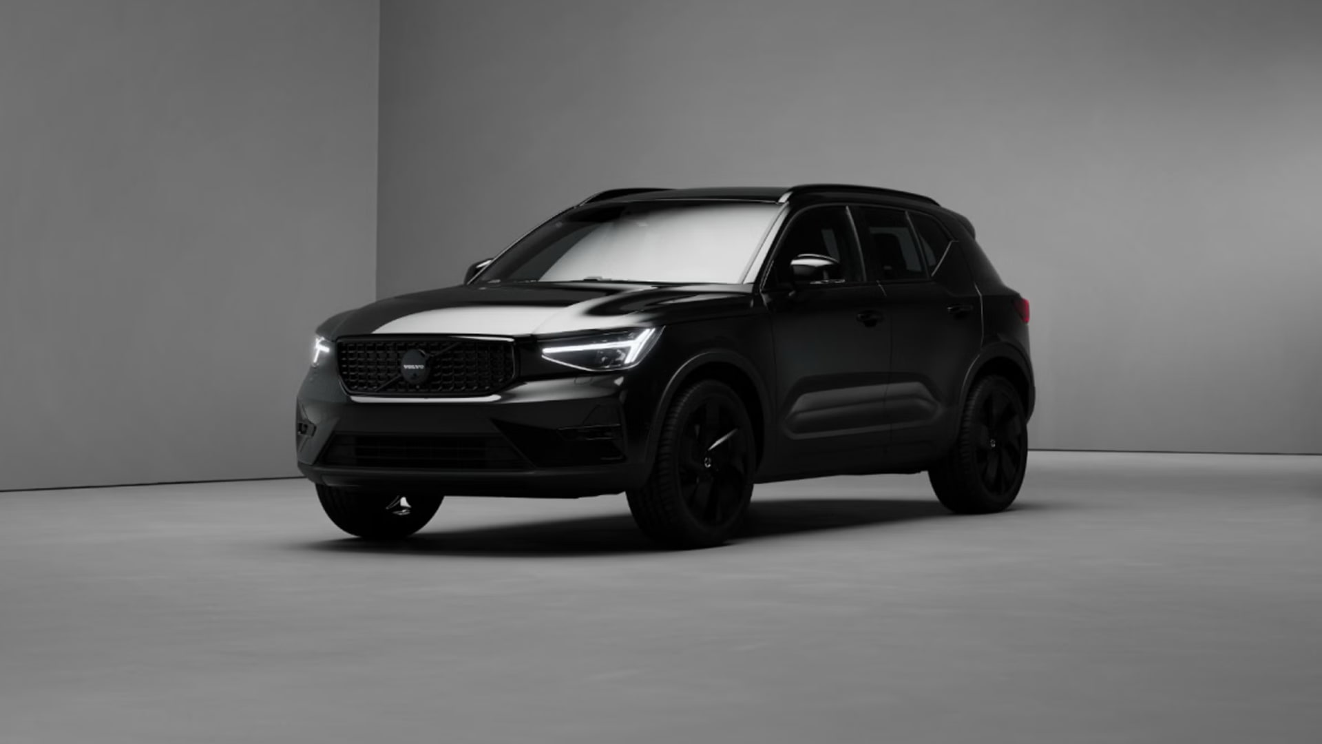 [새 차] 인기에 힘입어 다시 한 번 선착순 100대 한정 판매 – 볼보 XC40 블랙 에디션