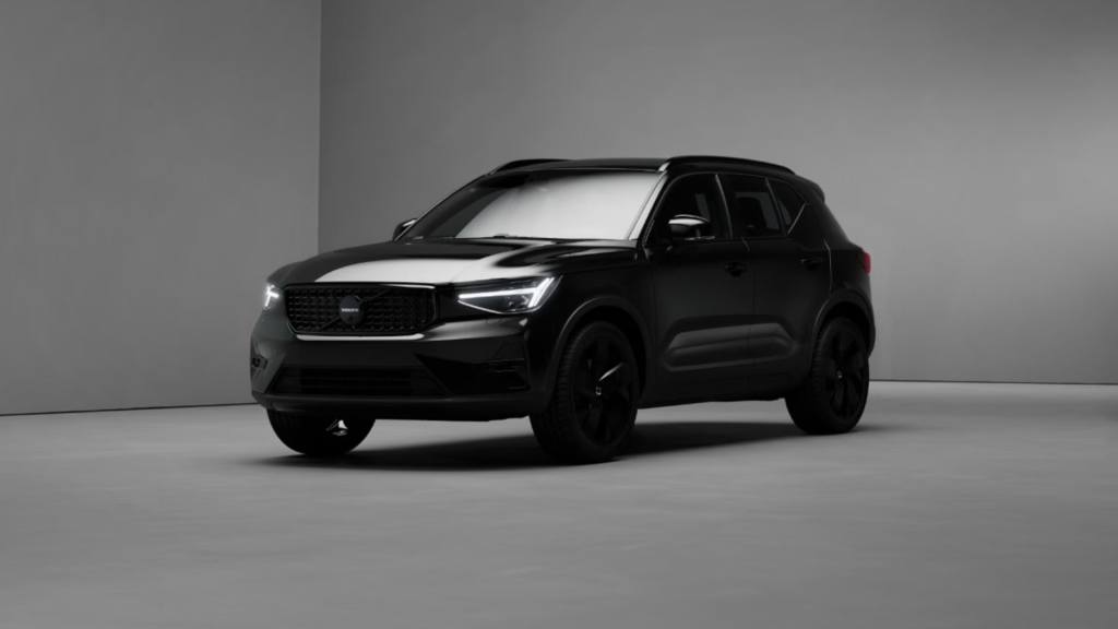 [새 차] 인기에 힘입어 다시 한 번 선착순 100대 한정 판매 – 볼보 XC40 블랙&nbsp;에디션