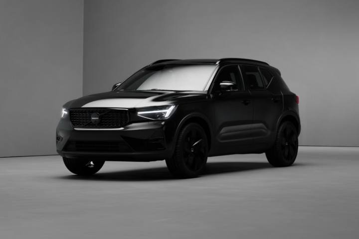 2025 Volvo XC40 Black Edition / 2025 볼보 XC40 블랙 에디션