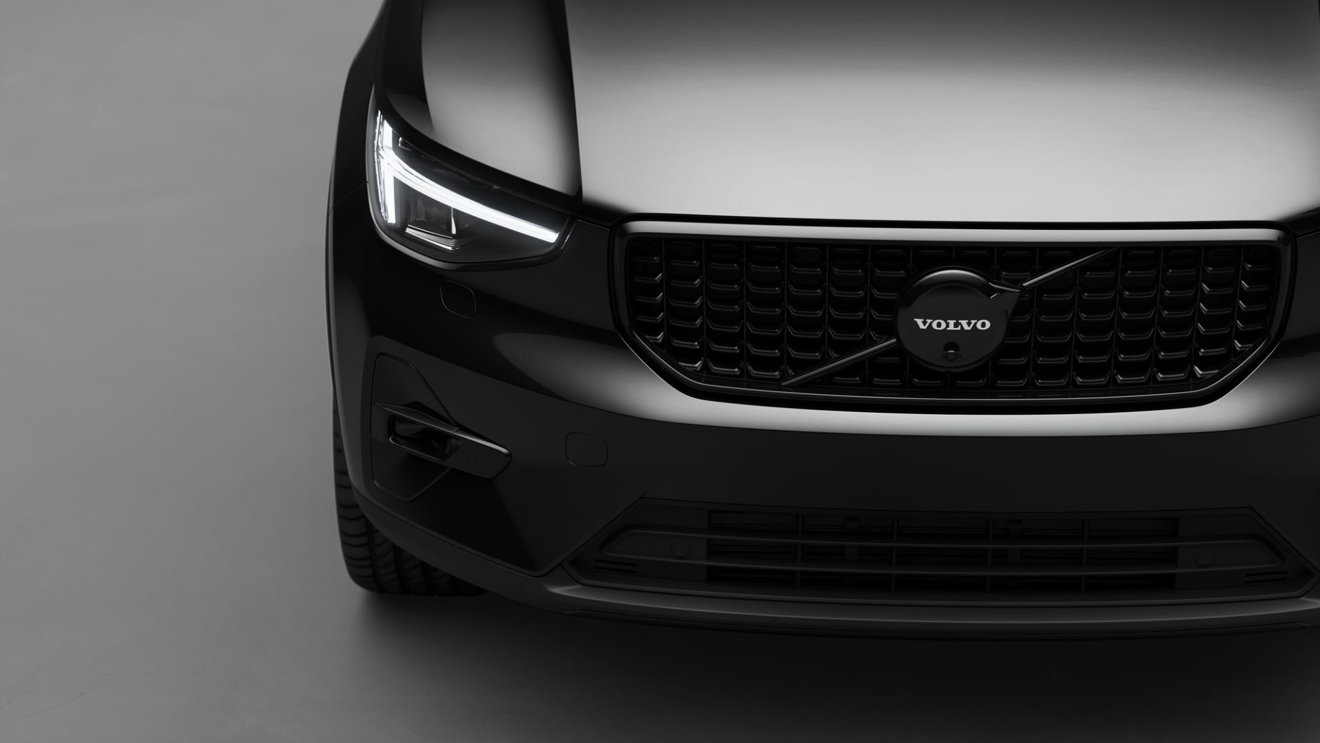 2025 Volvo XC40 Black Edition / 2025 볼보 XC40 블랙 에디션