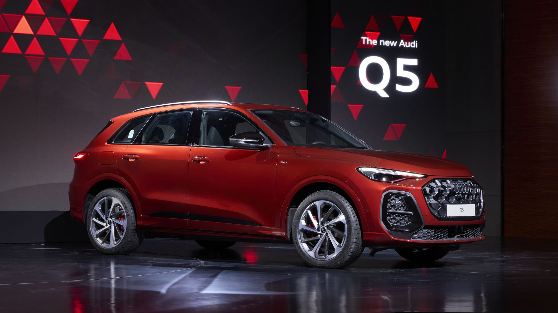 [새 차] 아우디 인기 프리미엄 중형 SUV의 환골탈태 – 더 뉴 아우디 Q5