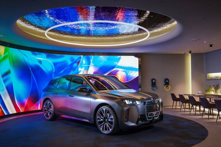 2025 BMW iX M70 xDrive