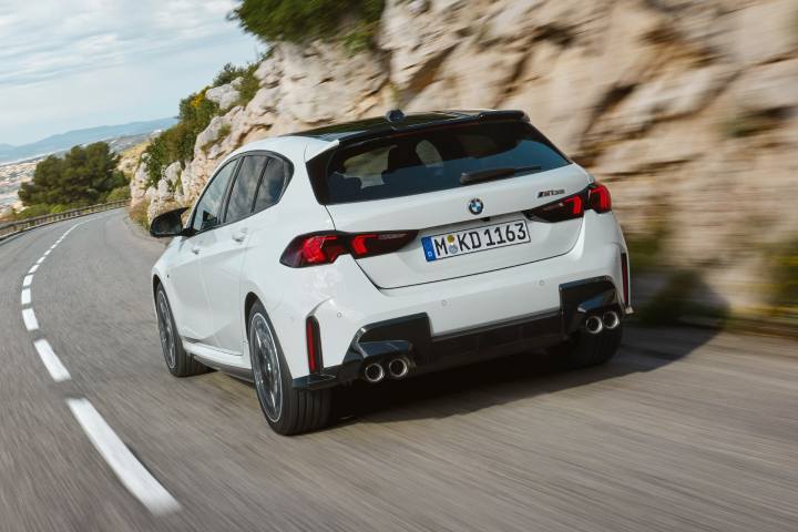 2025 BMW M135 xDrive