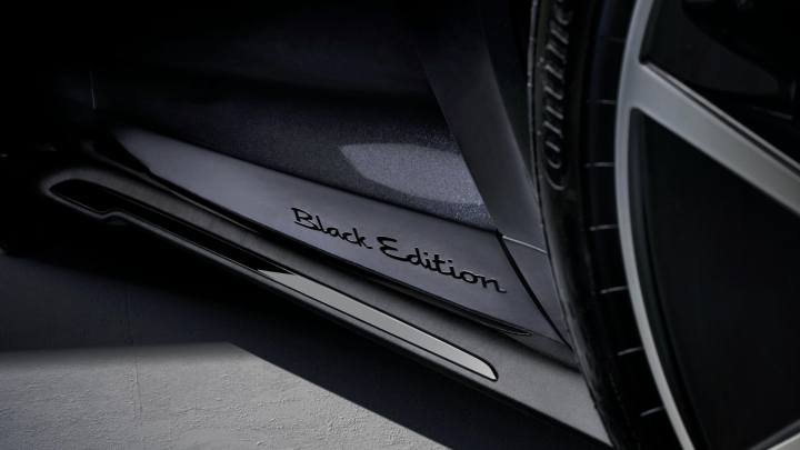 2025 Porsche Taycan 4S Black Edition / 2025 포르쉐 타이칸 4S 블랙 에디션