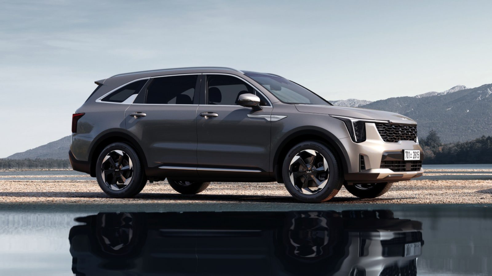 [새 차] 운전 보조 기능 강화하고 내장재 고급화한 기아 더 2026 쏘렌토