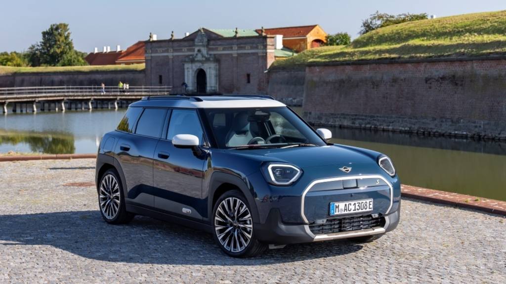 [출시임박] 한국적 디자인 요소 반영해 만든 60대 한정 판매 – 미니 에이스맨 어반&nbsp;에이스