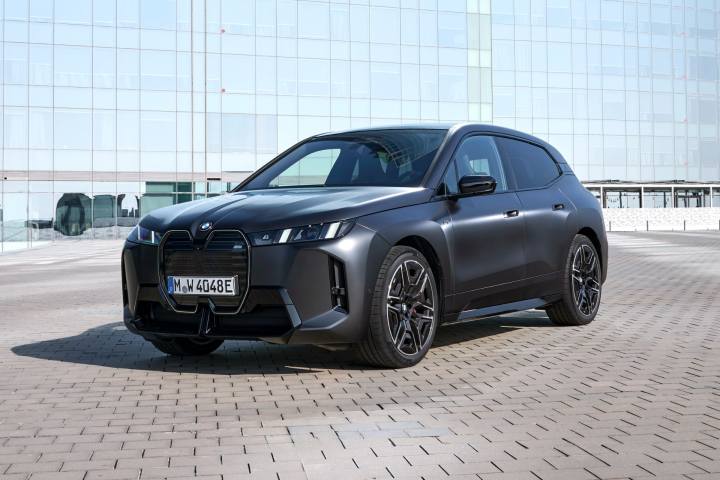 2026 BMW iX M70 xDrive