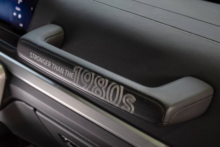 2025 Mercedes-Benz G-Class Edition Stronger than the 1980s / 2025 메르세데스-벤츠 G-클래스 스트롱거 댄 더 1980 에디션