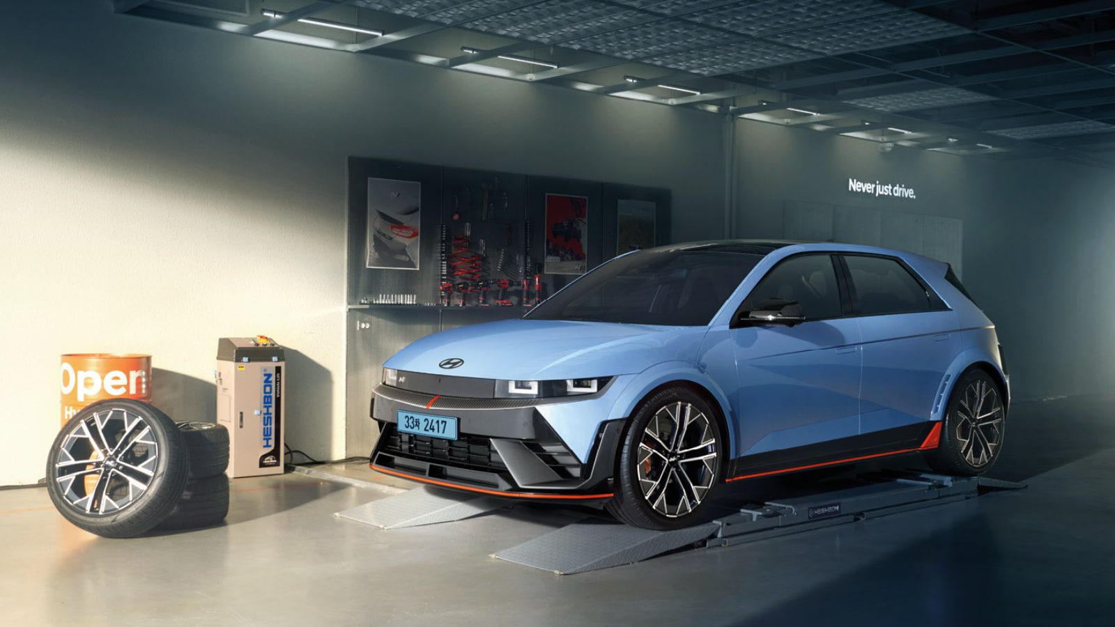 [새 차] 2026 현대 아이오닉 5 N – 값 200만 원 낮춘 ‘에센셜’ 트림 및 구성 단순화한 옵션 더해