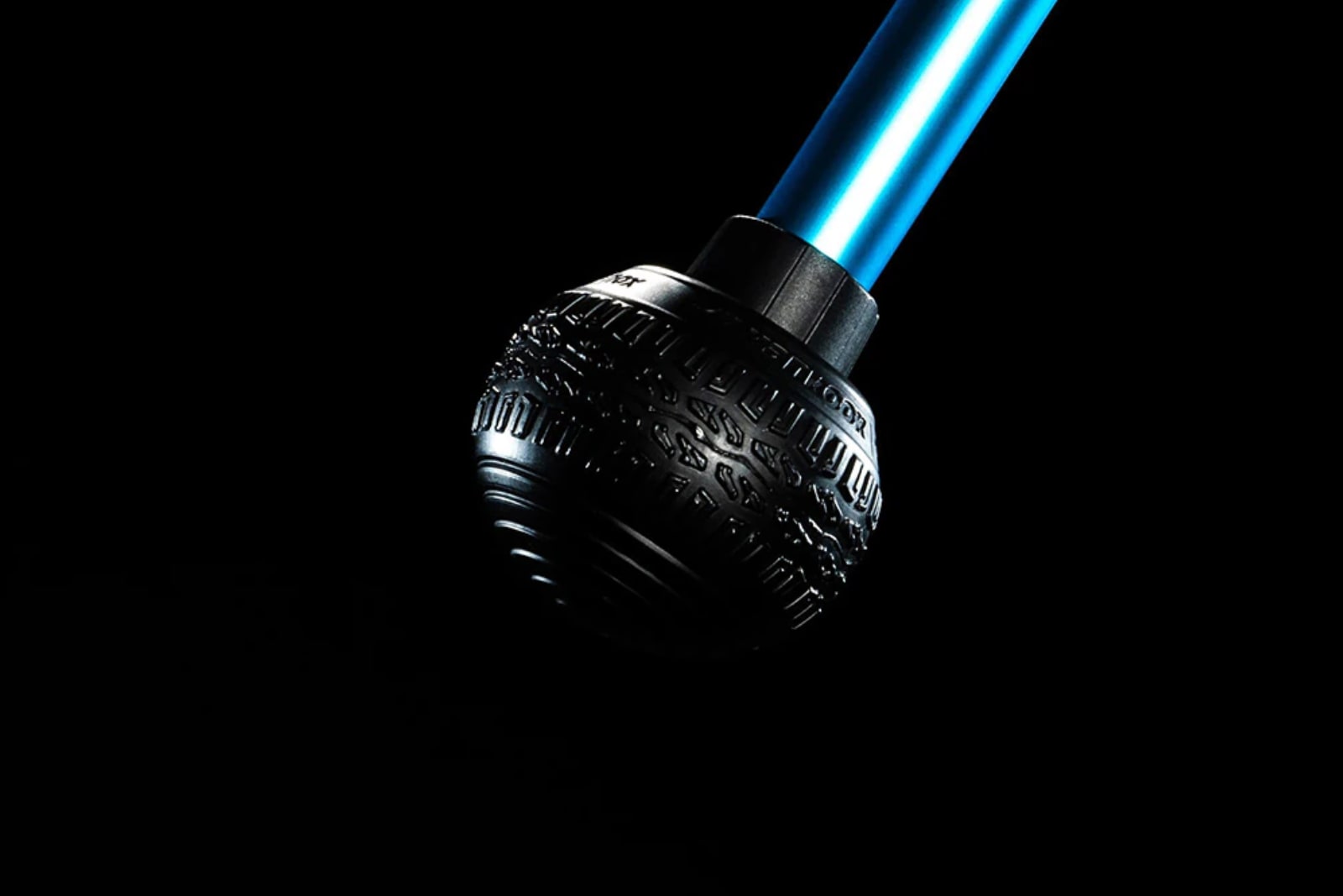 [새 용품] 한국타이어×헬리녹스 볼핏 2차 출시 – 경주용 타이어 컴파운드 업사이클링한 캠핑 체어 액세서리