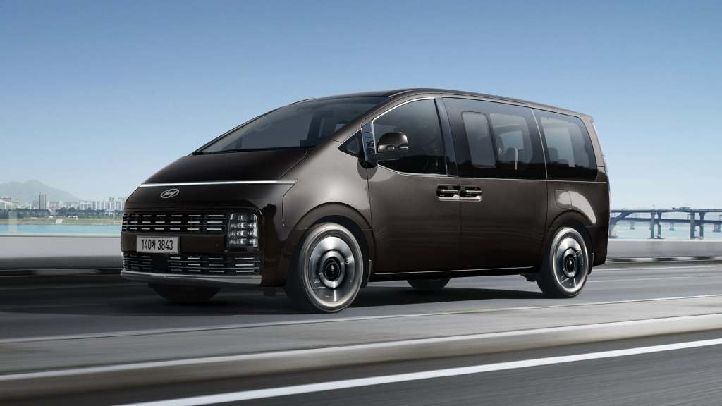 현대 더 뉴 스타리아 출시… 실내에 12.3인치 디스플레이 달고 디자인・주행특성&nbsp;개선해