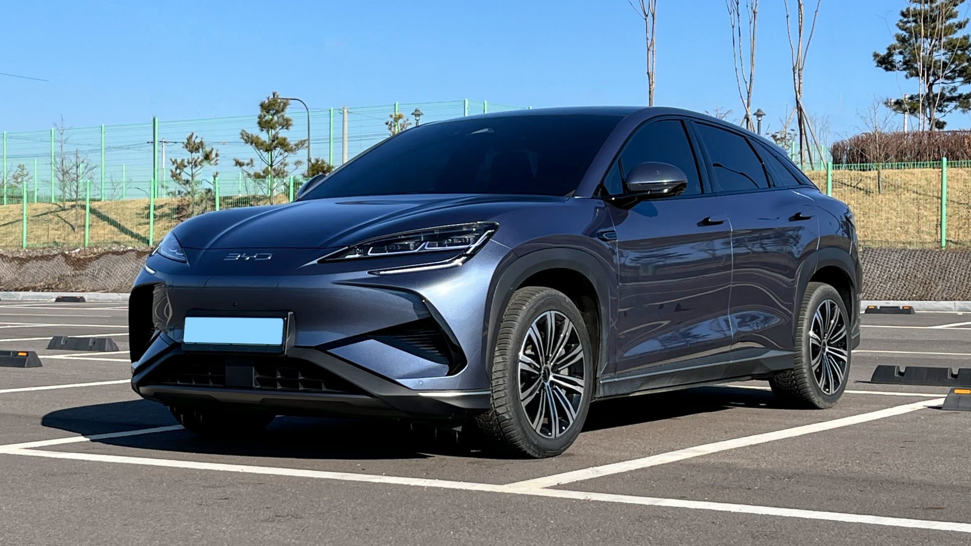 [Driving Review] BYD 씨라이언 7 | 놀랍지 않은 자질로 놀라운 경쟁력 보여준 BYD의 ‘첫 안타’