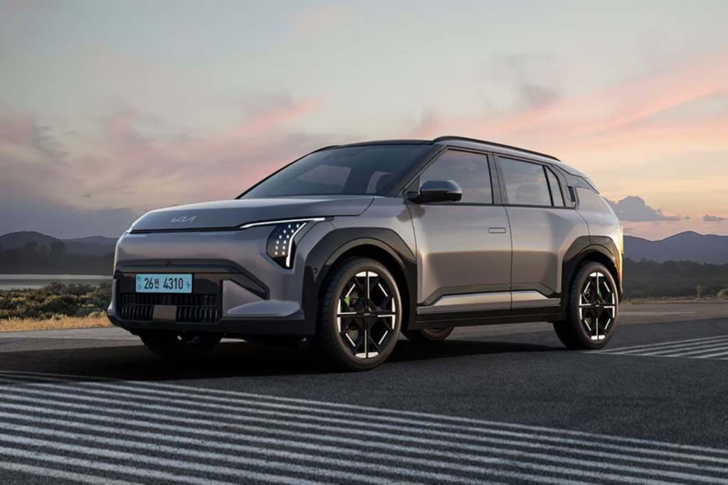 기아, 2026년형 EV3와 함께 고성능 EV3 GT 판매 개시…EV3은 기본항목 강화하고 롱 레인지에 4WD 선택사항&nbsp;추가