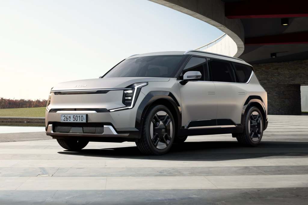 상품성 개선하고 엔트리 ‘라이트’ 트림 추가한 기아 The 2026 EV9과 The 2026 EV9 GT&nbsp;출시