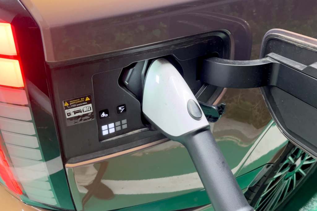 전기차 충전 - CCS 콤보 2 충전기