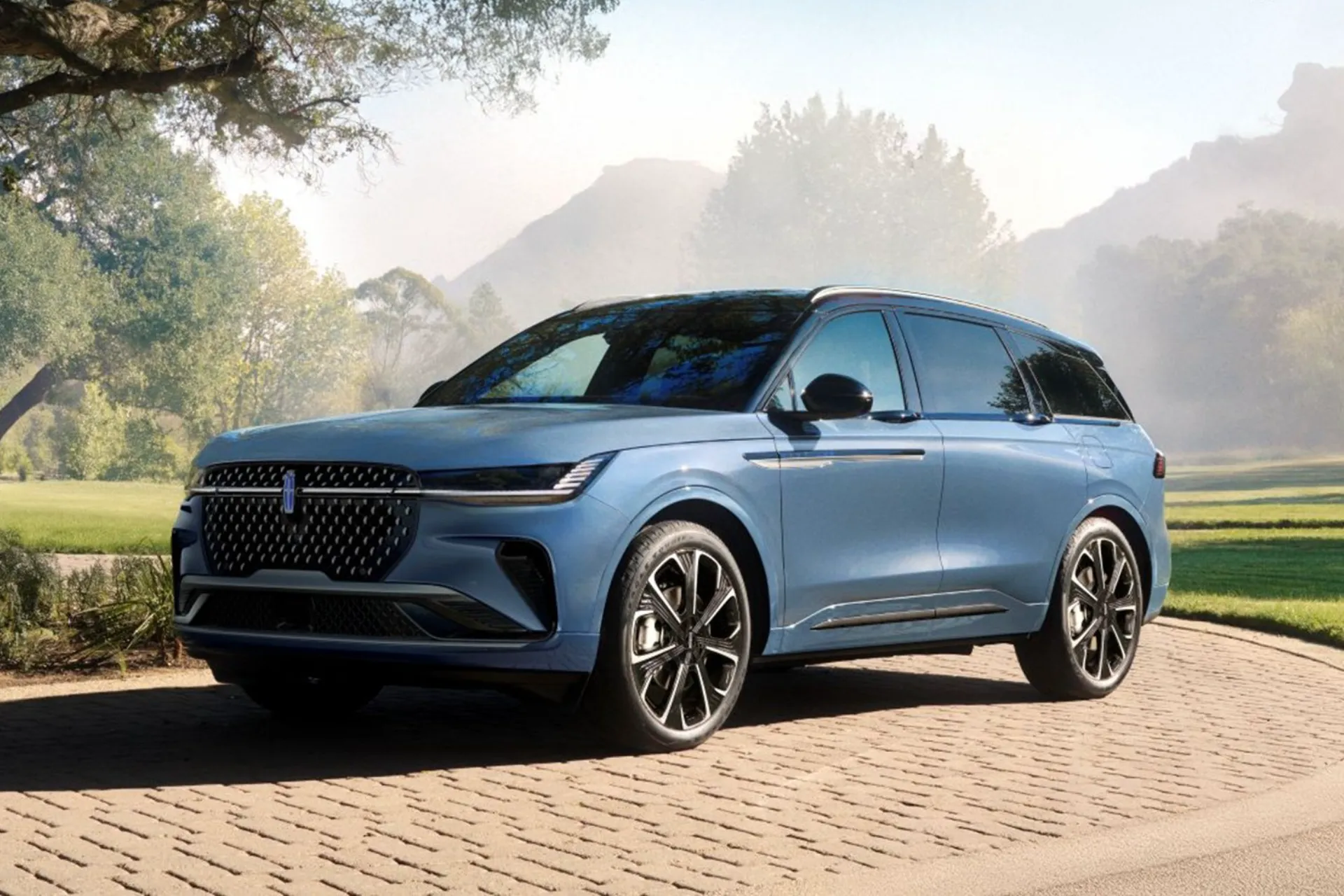 링컨 노틸러스 하이브리드 국내 판매 개시…가솔린 엔진 모델보다 30% 이상 연비 뛰어나